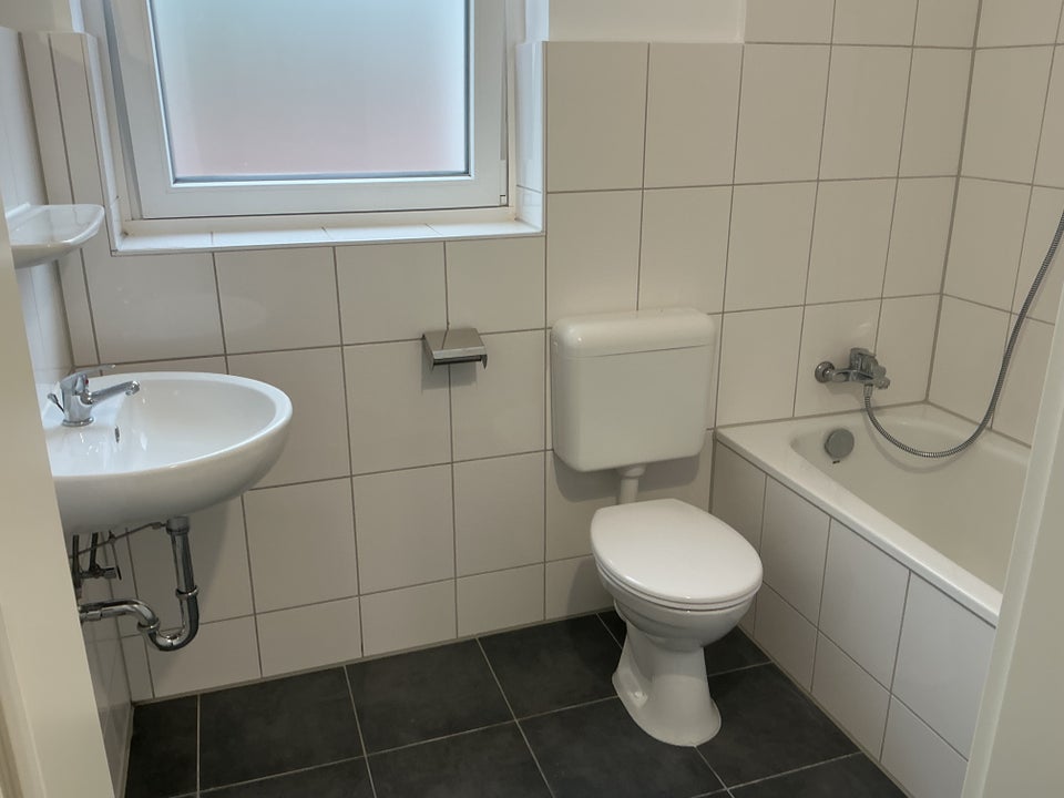 Tolle 3-Zimmer-Wohnung mit Balkon ab sofort - Foto 2