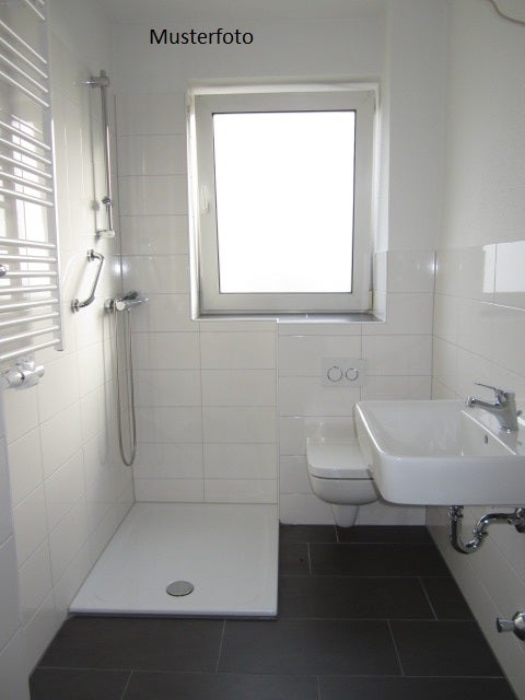 Lust auf eine günstige 3-Zi.-Wohnung! Behindertengerecht... - Photo 3