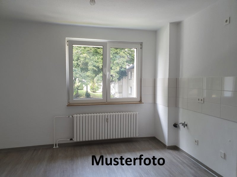 großzügige, stadtnahe 2-Zimmer-Wohnung mit Balkon - Foto 2