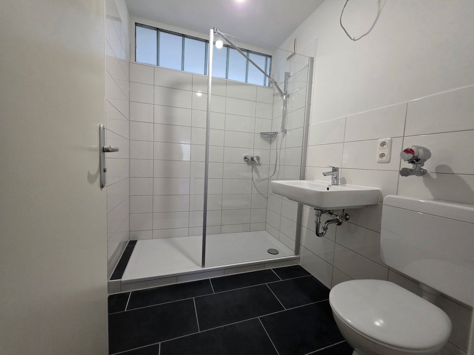 Helle 3-Zi.-Wohnung in Stadtrandlage - Foto 2