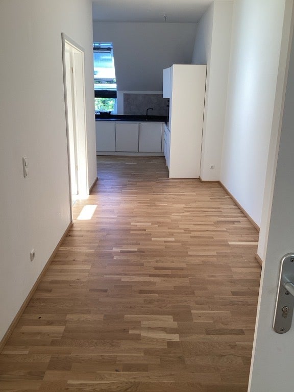 Dachgeschoss-Wohntraum mit EInbauküche! - Photo 4