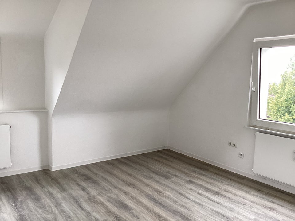 Barsinghausen am Deister: Frisch renovierte 3,5-Zimmer- Wohnung ca. 58 m² sofort verfügbar - Photo 3