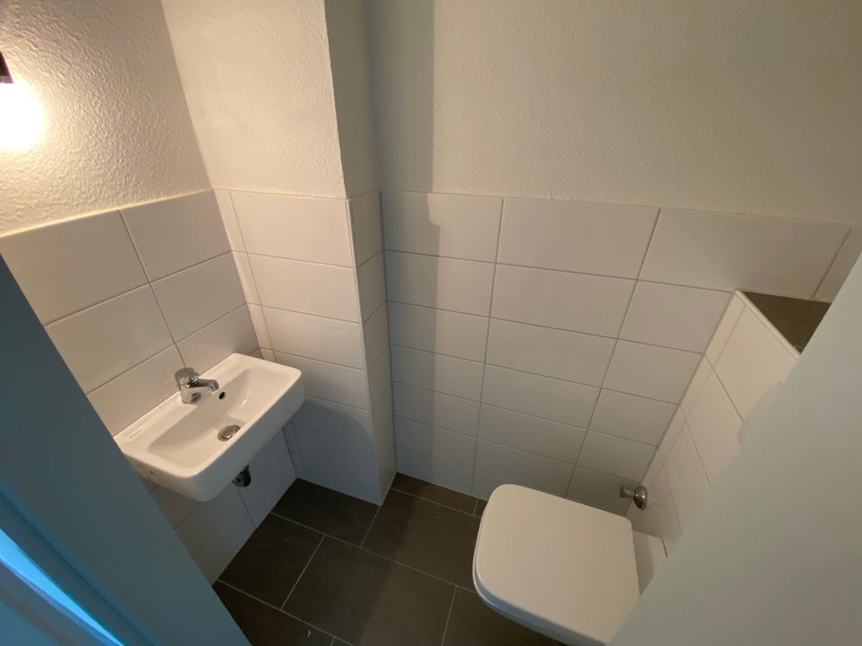 3-Zimmer-Wohnung mit Wand und Bodenbelag in schöner Lage - Photo 4