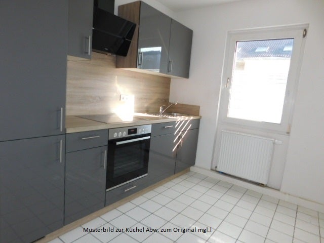 Renoviert und bezugsfertig... 3-Zimmerwohnung für kleine Familien mit Einbauküche!!! - Foto 2