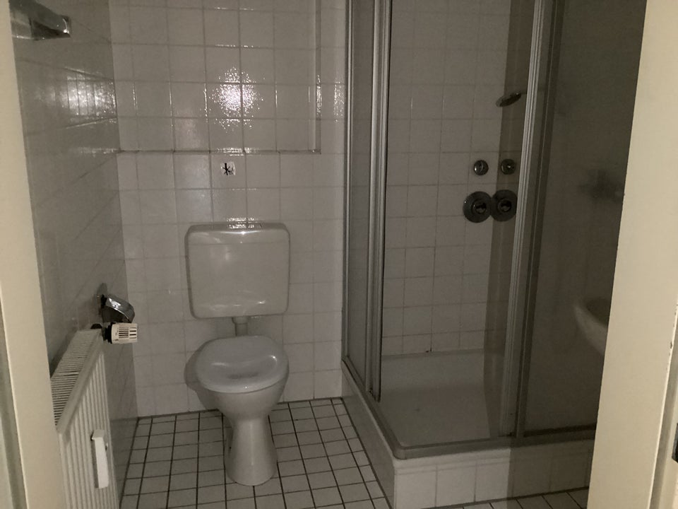 Kleine 1-Zimmer-Dachgeschosswohnung! - Foto 2