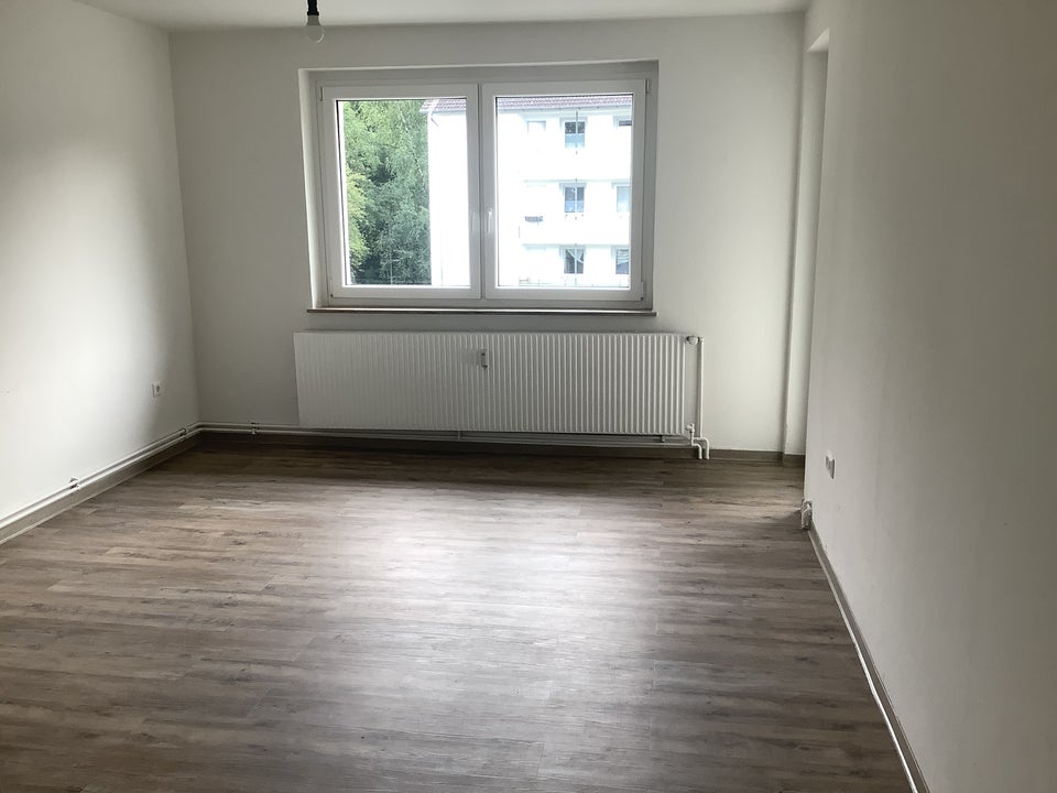 Erstbezug nach Sanierung! 3-Zimmer Wohnung mit Balkon im Erdgeschoss - Photo 3