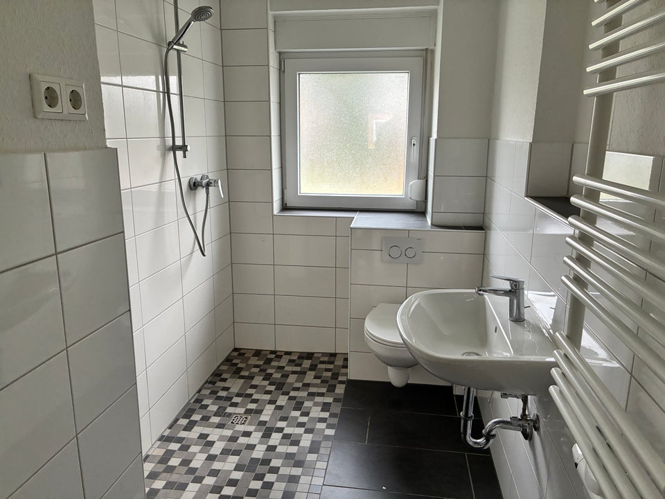 Neue Wohnung, neues Glück! Ansprechende 2-Zi.-Wohnung - Photo 2