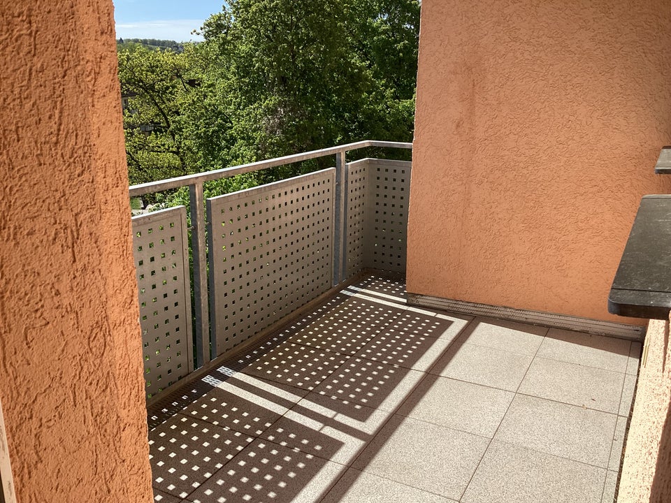 Stop! Renovierte 2-Zimmer-Wohnung mit Balkon! - Photo 2