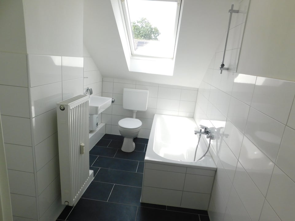 Gemütliche 3-Zimmer-Dachgeschosswohnung (2.Etage!) - Photo 1