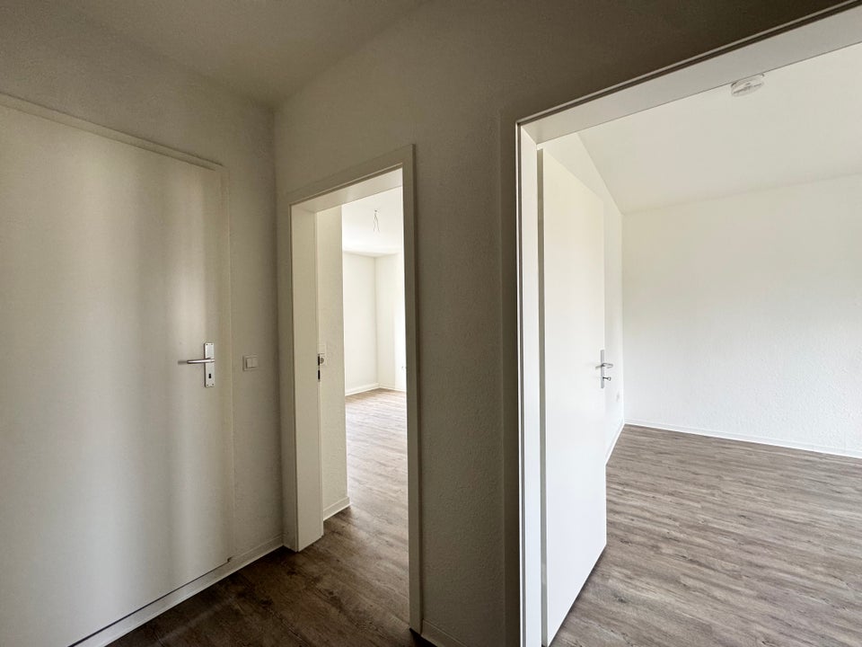 günstige Single-Wohnung mit modernisiertem Duschbad - Photo 5