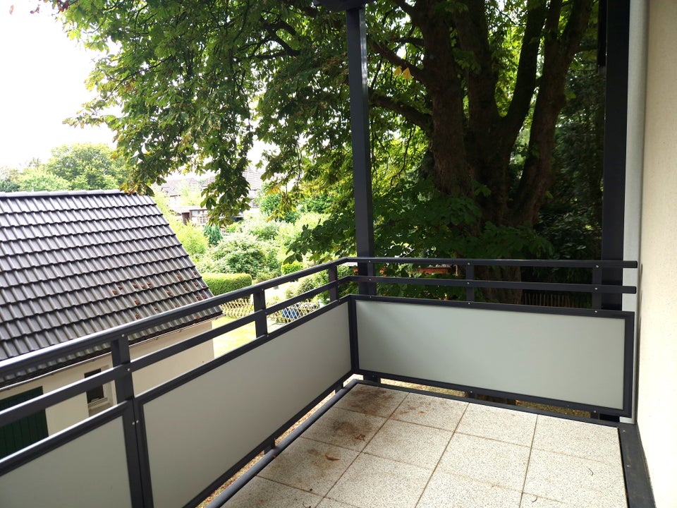 Schöne Wohnung: renovierte 3-Zimmer-Wohnung mit Balkon - Foto 2