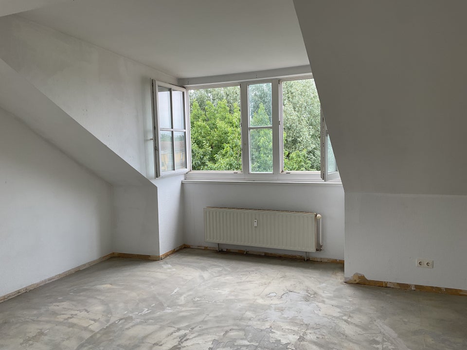 Einfach großartig - Ihre neue Wohnung mit großer Dachterrasse!! - Photo 2