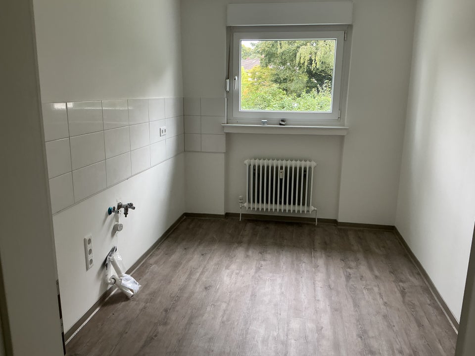 Reinkommen und Wohlfühlen: großzügige 3-Zimmer-Wohnung im Erdgeschoss - Foto 2