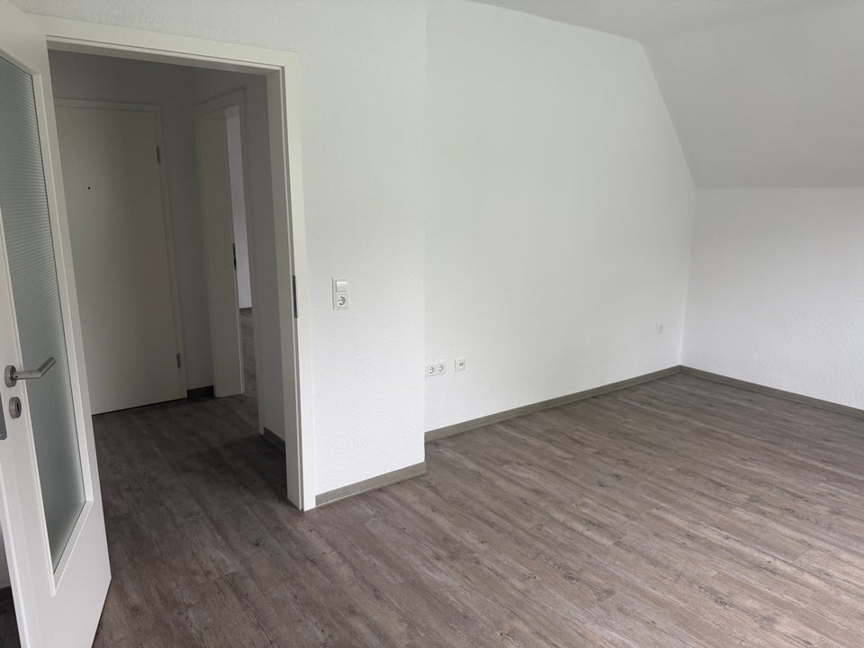 Preisgünstige, renovierte 2-Zimmer-Citywohnung ohne Balkon - Photo 3