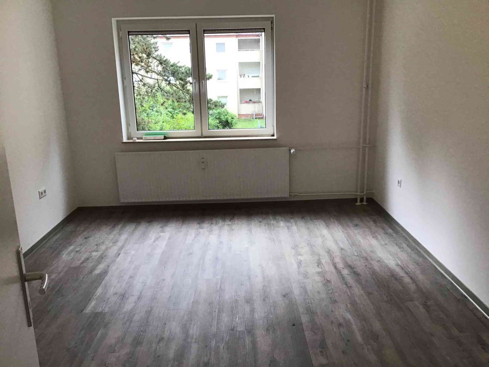 Schöne 3,00-Zimmer-Wohnung mit Balkon - Photo 2
