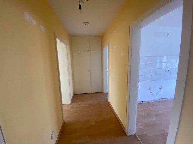 Schöne Wohnung sucht Mieter: interessante 2-Zimmer-Wohnung mit Küche und Balkon - Photo 4